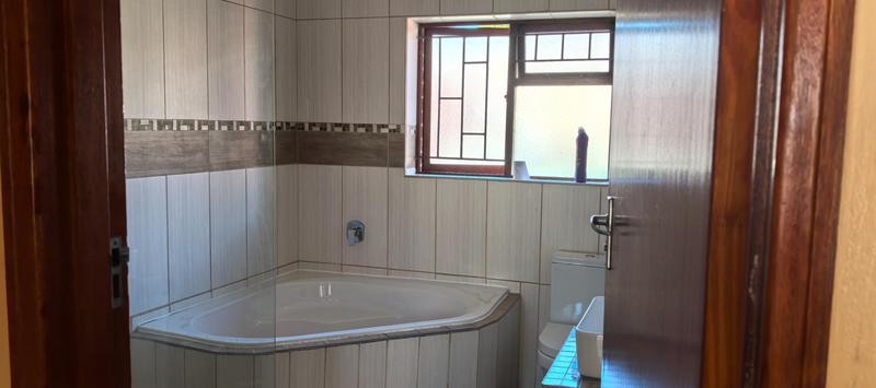 3 Bedroom Property for Sale in Heiderand Western Cape
